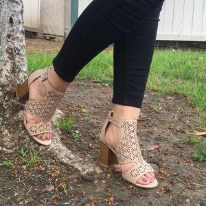 Taupe Low Cut stacked CHUNKY HEEL
